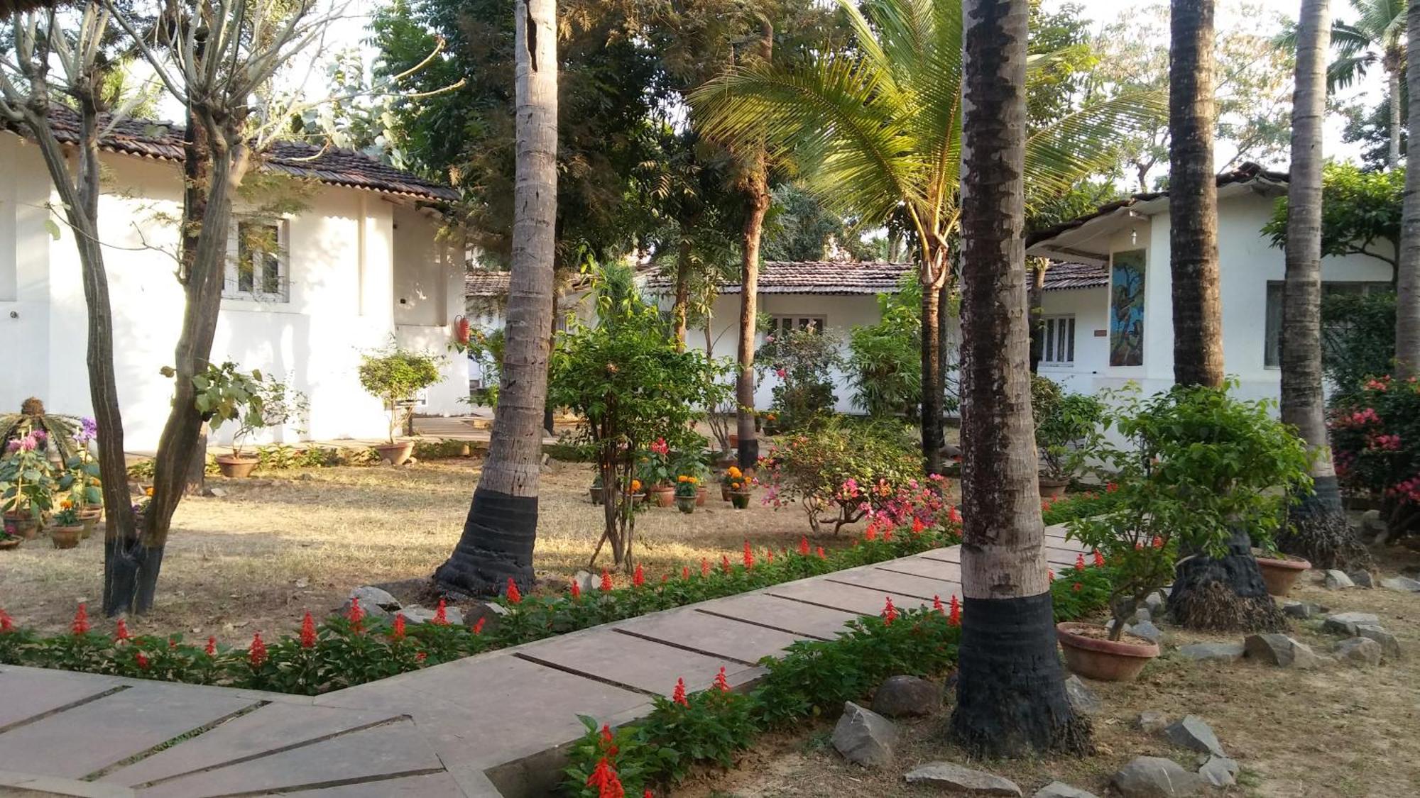 Chhuti Holiday Resort 博尔普尔 外观 照片